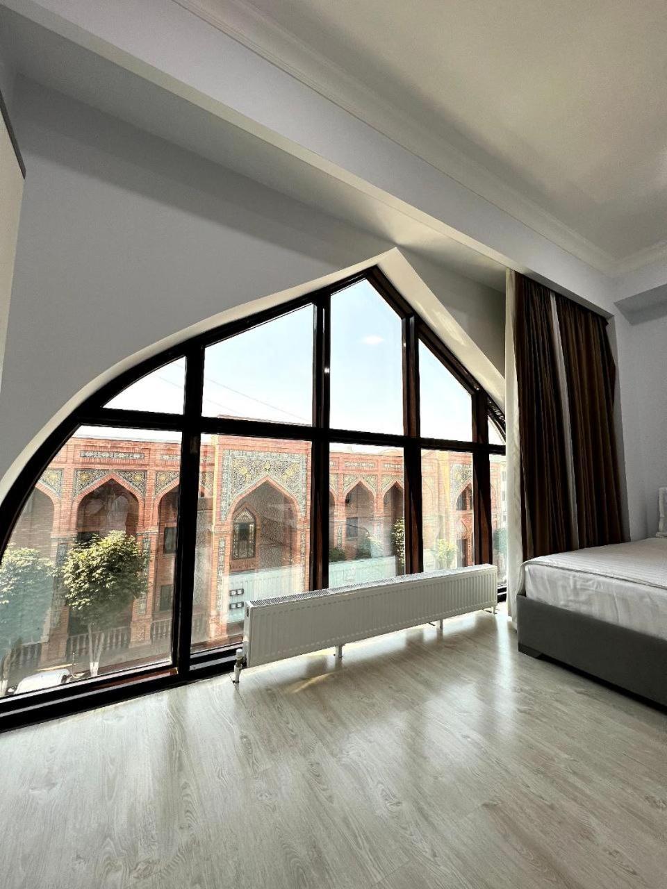 Viva Hotel Tashkent Luaran gambar